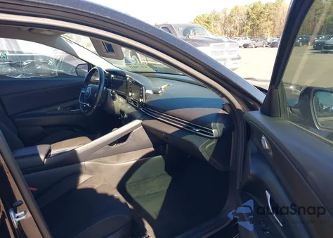 2022 Hyundai Elantra Sel z USA, uszkodzony, nr VIN 5NPLS4AG8NH056286